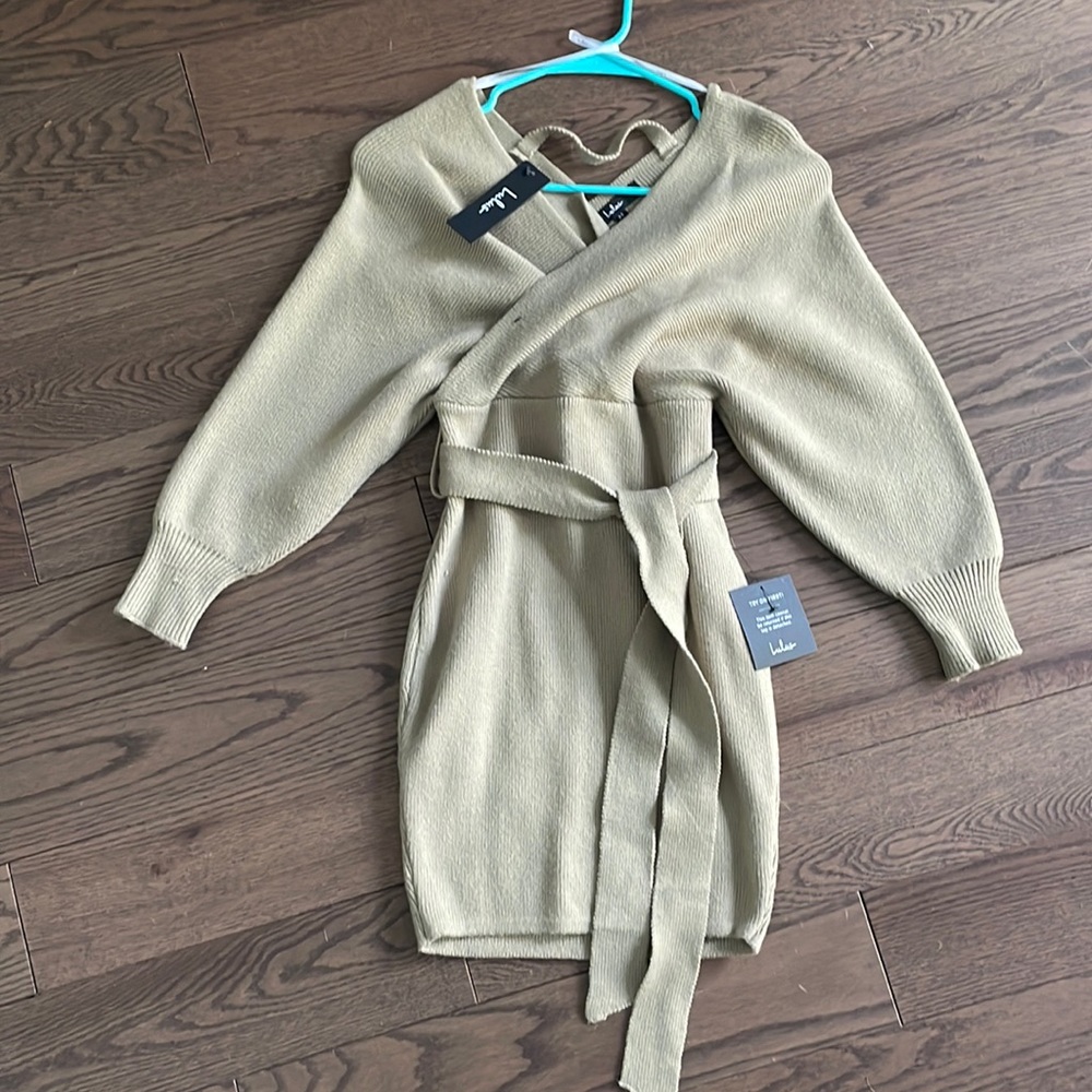 Green sweater dress, bodycon fit with tie at waist and loose fitting sleeves
